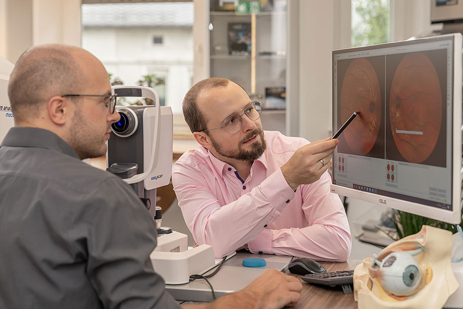 Benjamin Hahn erklärt Netzhaut-Screening